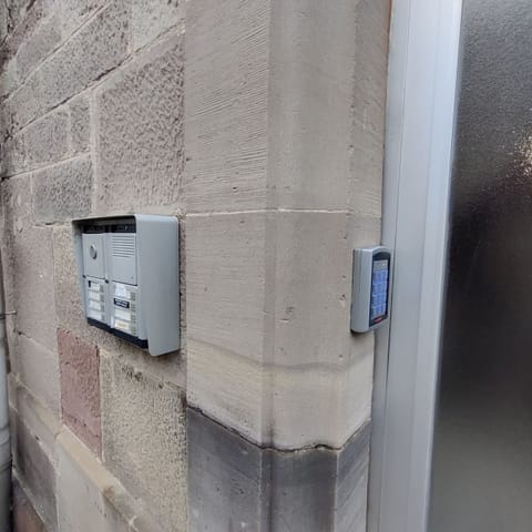 Bel Appartement Emplacement Idéal en Centre Ville, Proche Thermes et Commerces Apartment in Vosges