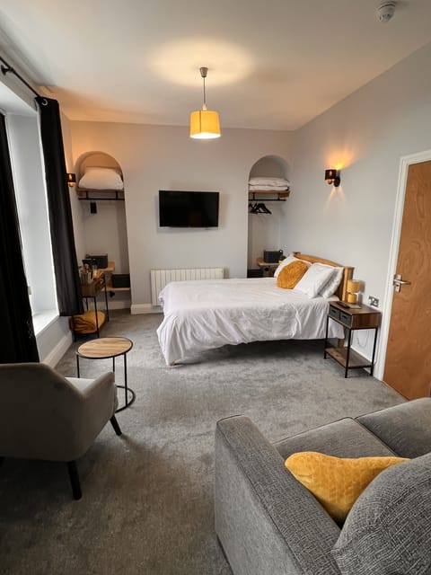 Standard Suite, Ensuite, Beach View | Premium bedding, memory foam beds, individually furnished, free WiFi