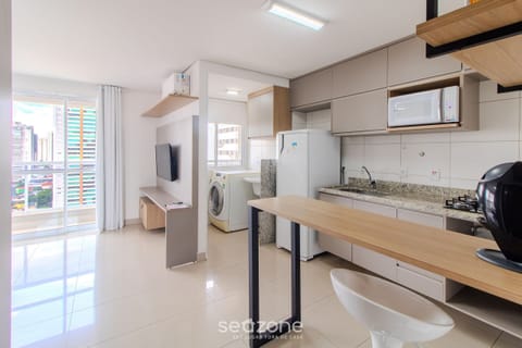 Studio | Private kitchen | Fridge, microwave, cookware/dishes/utensils