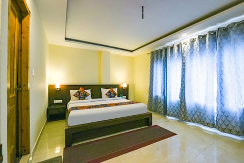 Deluxe Room | Egyptian cotton sheets, premium bedding, in-room safe, free WiFi