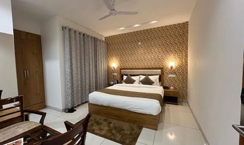 Executive Room | Egyptian cotton sheets, premium bedding, in-room safe, free WiFi