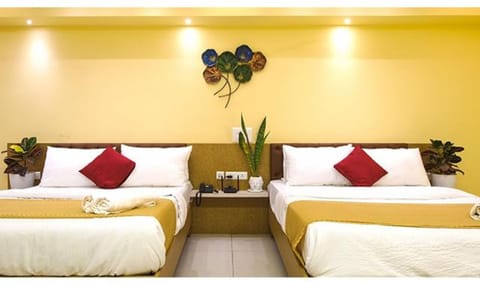 Egyptian cotton sheets, premium bedding, in-room safe, free WiFi