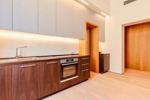 EFA91432 6FDB 4D47 81B2 FC99288BDD0B 1 105 c