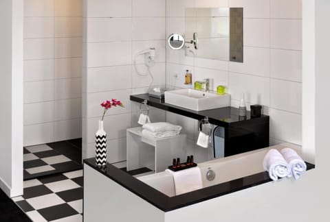 Free toiletries, hair dryer, towels