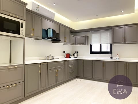 Design Apartment, 3 Bedrooms | Private kitchen