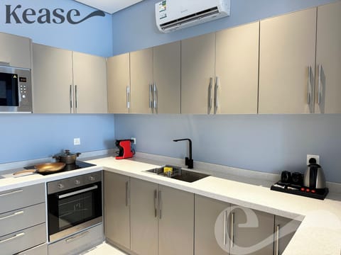 Design Apartment, 3 Bedrooms | Private kitchen | Electric kettle