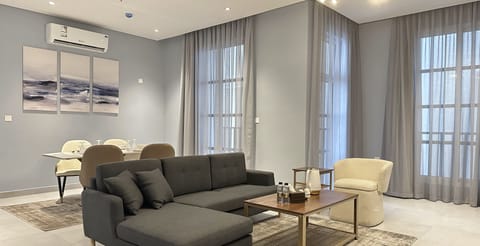 Design Apartment, 3 Bedrooms | Living area