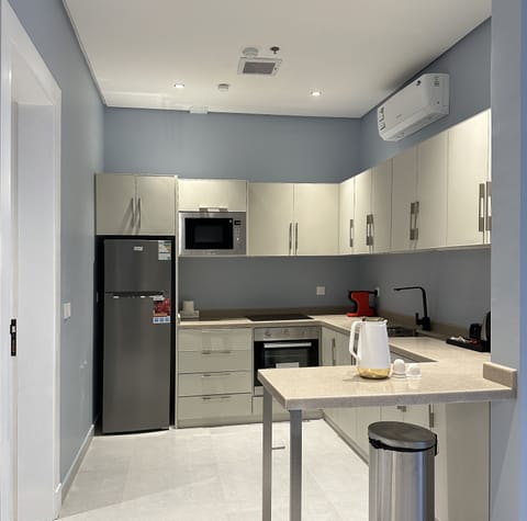 Design Apartment, 3 Bedrooms | Private kitchen