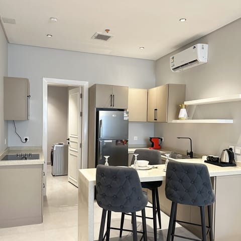 Design Apartment, 3 Bedrooms | Private kitchen | Electric kettle