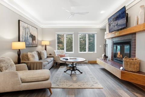 Gather round the fireplace and enjoy the cool mountain nights.