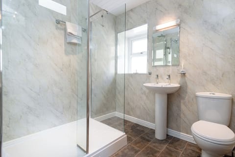 Superior Room, Mountain View | Bathroom