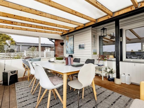 House | Dining