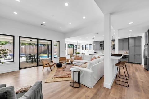 Additional bar seating