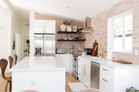 2d8fc39e-3cce-4a89-9761-c584840fda87