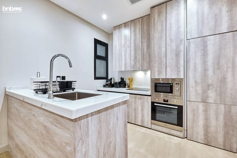 Apartment, 3 Bedrooms, Kitchen | Private kitchen