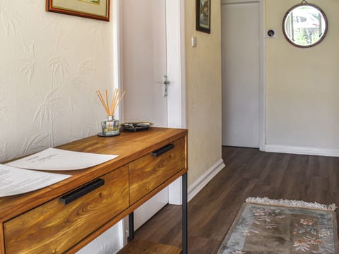 Hallway | Teazles, Peel