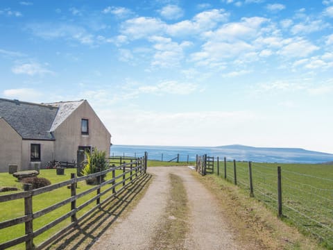 Exterior | Barnstable - Shannochie Cottages, Shannochie
