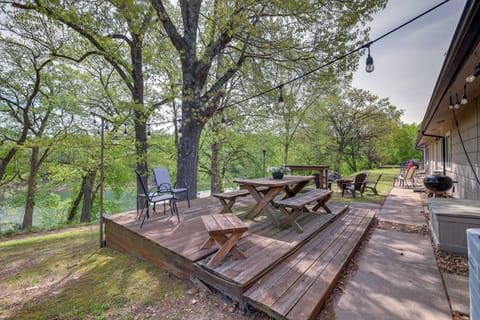 Apartment (2 Bedrooms) | Front of property