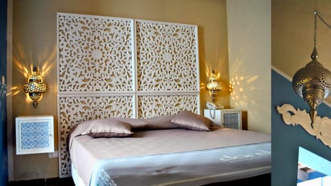 Economy Room (San Pantaleo) | Egyptian cotton sheets, premium bedding, down comforters