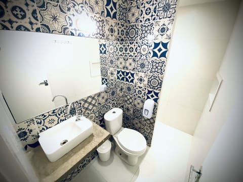 Basic Double Room | Bathroom