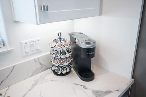 Fully stocked kitchen with Keurig and K Cups provided