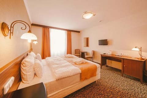 Deluxe Room | In-room safe, free WiFi, bed sheets