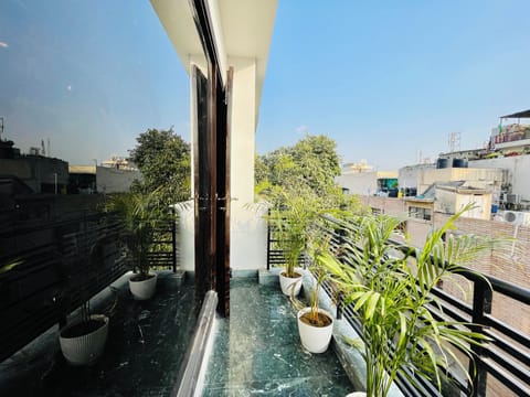 Premium Apartment | Balcony
