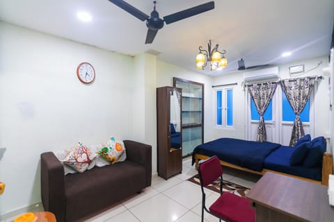 Family Apartment | Individually decorated, individually furnished, desk, iron/ironing board