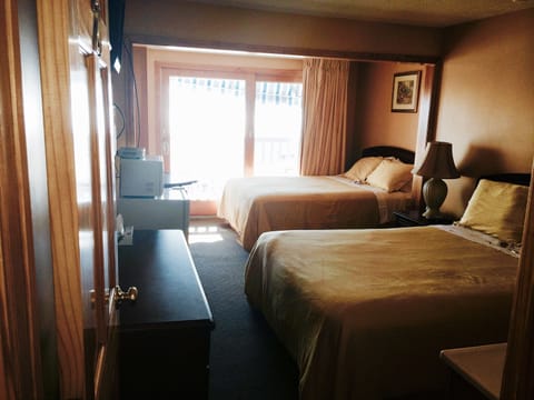 Standard Room, 2 Queen Beds, Balcony, Oceanfront | 1 bedroom, Egyptian cotton sheets, premium bedding, free WiFi