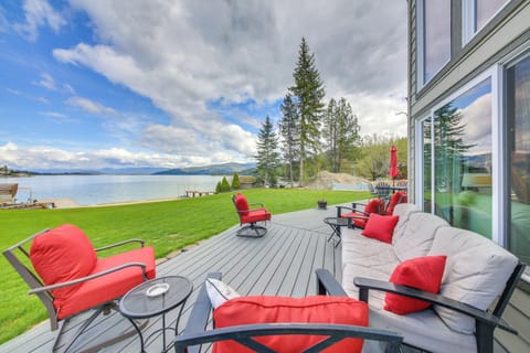 House (4 Bedrooms) | Front of property