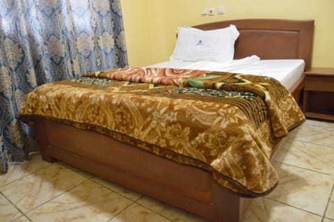 Classic Room | Individually decorated, desk, free WiFi, bed sheets