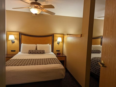 Family Suite, Multiple Beds (2 Queens) (Waterpark Hours Vary) | Premium bedding, desk, blackout drapes, iron/ironing board