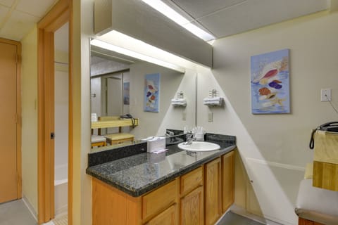 Suite, 2 Bedrooms (South - No Pets Allowed) | Bathroom | Combined shower/tub, free toiletries, hair dryer, towels