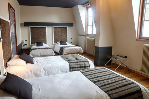 Standard Quadruple Room | Individually decorated, desk, soundproofing, free cribs/infant beds