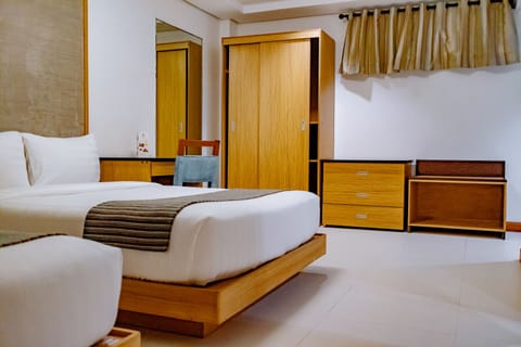 Superior Room | In-room safe, desk, blackout drapes, free WiFi