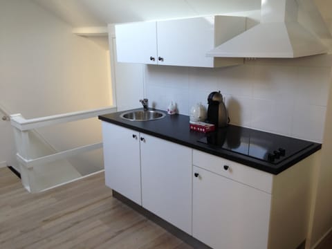 Loft | Private kitchen | Fridge, coffee/tea maker, electric kettle, toaster