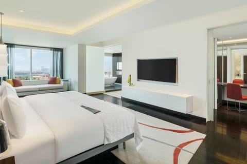 Presidential Suite, 1 King Bed, River View | Premium bedding, down comforters, Select Comfort beds, minibar
