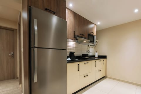 Fridge, microwave, dishwasher, coffee/tea maker