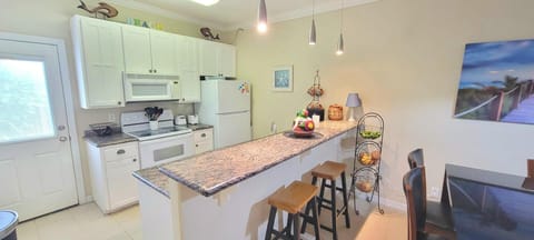 Condo, Multiple Beds, Patio, Garden View (Los Cabos II #4) | Private kitchen | Fridge, microwave, oven, stovetop