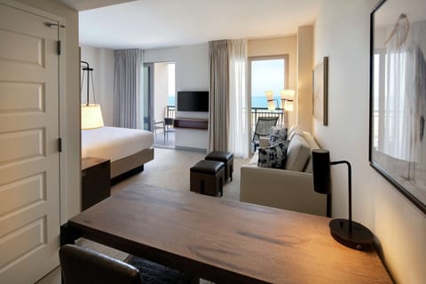 Studio, 1 King Bed, Balcony, Ocean View | 1 bedroom, premium bedding, in-room safe, desk