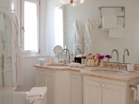 Free toiletries, hair dryer, bathrobes, slippers