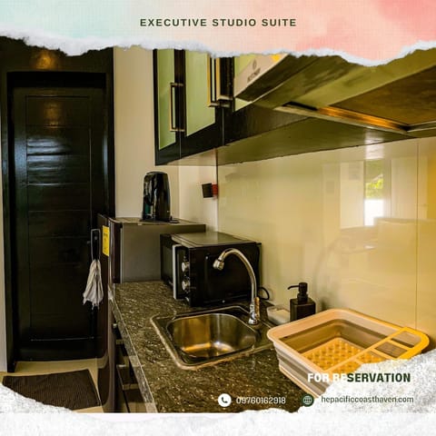 Studio Suite | Private kitchen | Fridge, microwave, stovetop, rice cooker