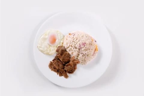 Daily full breakfast (PHP 328 per person)