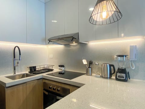 Apartment (202) | Private kitchen | Fridge, microwave, oven, toaster