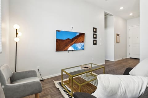 Comfort House | Living area | Flat-screen TV