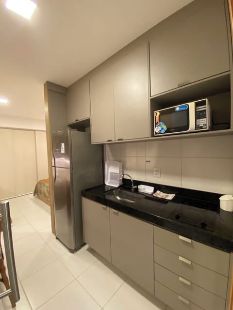 Superior Apartment | Private kitchen | Fridge, microwave, stovetop, toaster