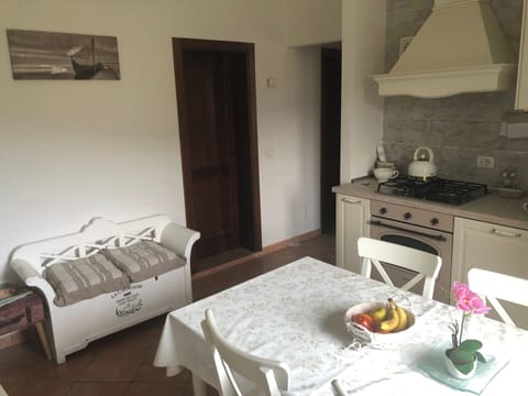 Extra seating in the kitchen for relaxing evenings by the TV or using the internet 