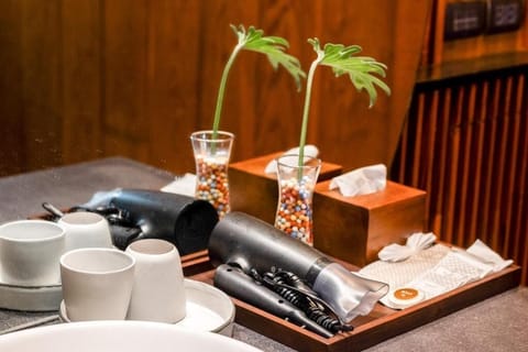 Panoramic Room, 1 King Bed, Non Smoking, Sea View | Bathroom | Separate tub and shower, deep soaking tub, rainfall showerhead