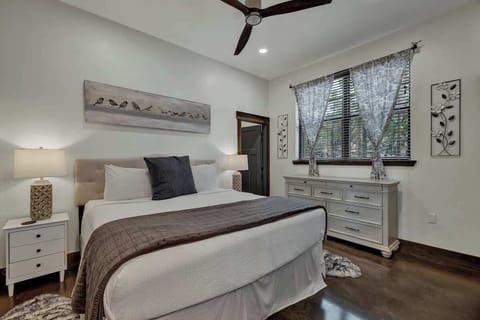 Cozy and spacious bedroom in the West End Nest.