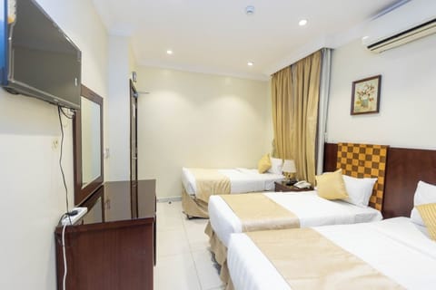 Standard Room, 3 Twin Beds | Free WiFi